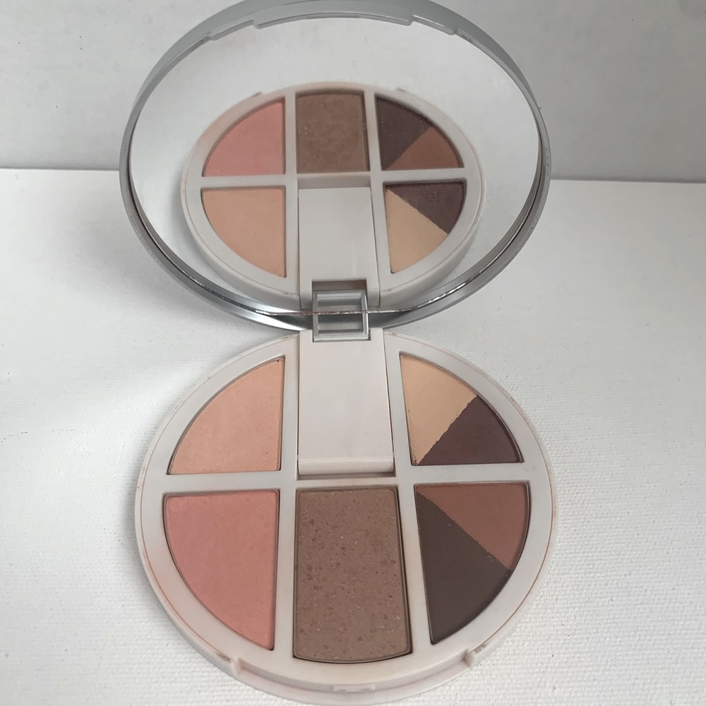Pür Cosmetics Vanity Palette in Dream Chaser